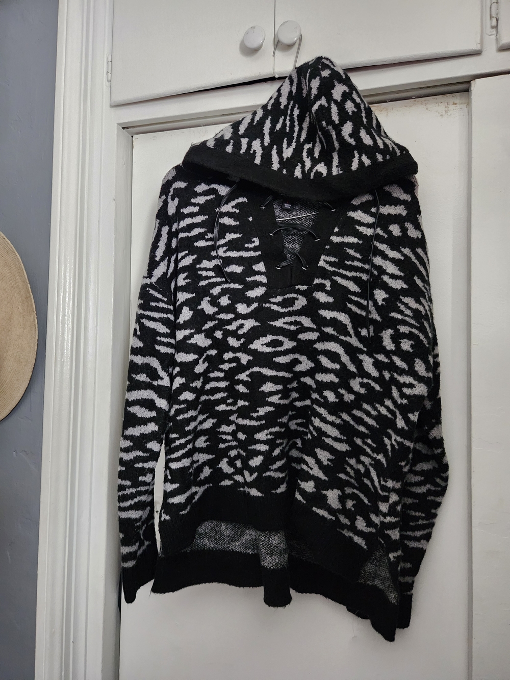 Rock Republuc Black and White Hooded Lace-Up Sweater